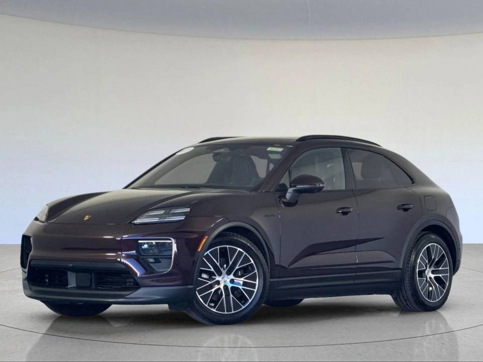 2025 Porsche Macan Base
