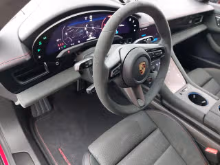 2026 Porsche Taycan GTS - Photo 25