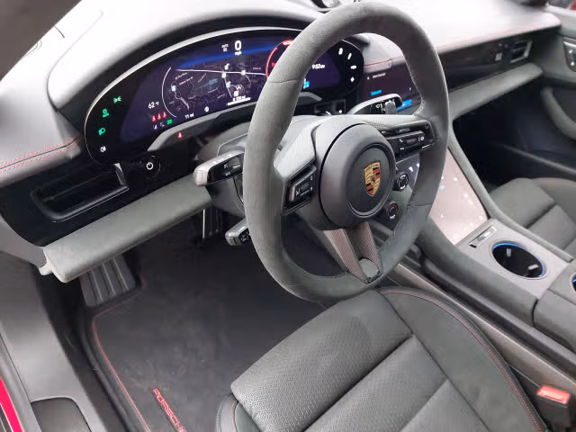 2026 Porsche Taycan GTS - Photo 26