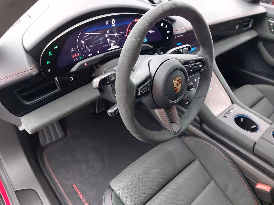 2026 Porsche Taycan GTS - Photo 27