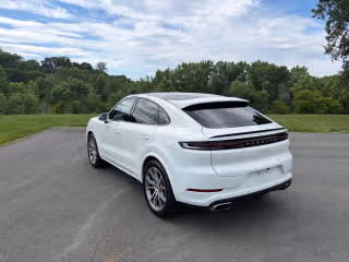 2025 Porsche Cayenne Coup Base - Photo 17