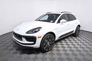2026 Porsche Macan's photo