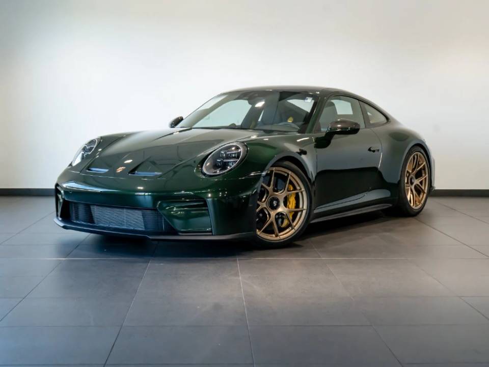 2026 Porsche 911 Touring Package; Lightweight Package