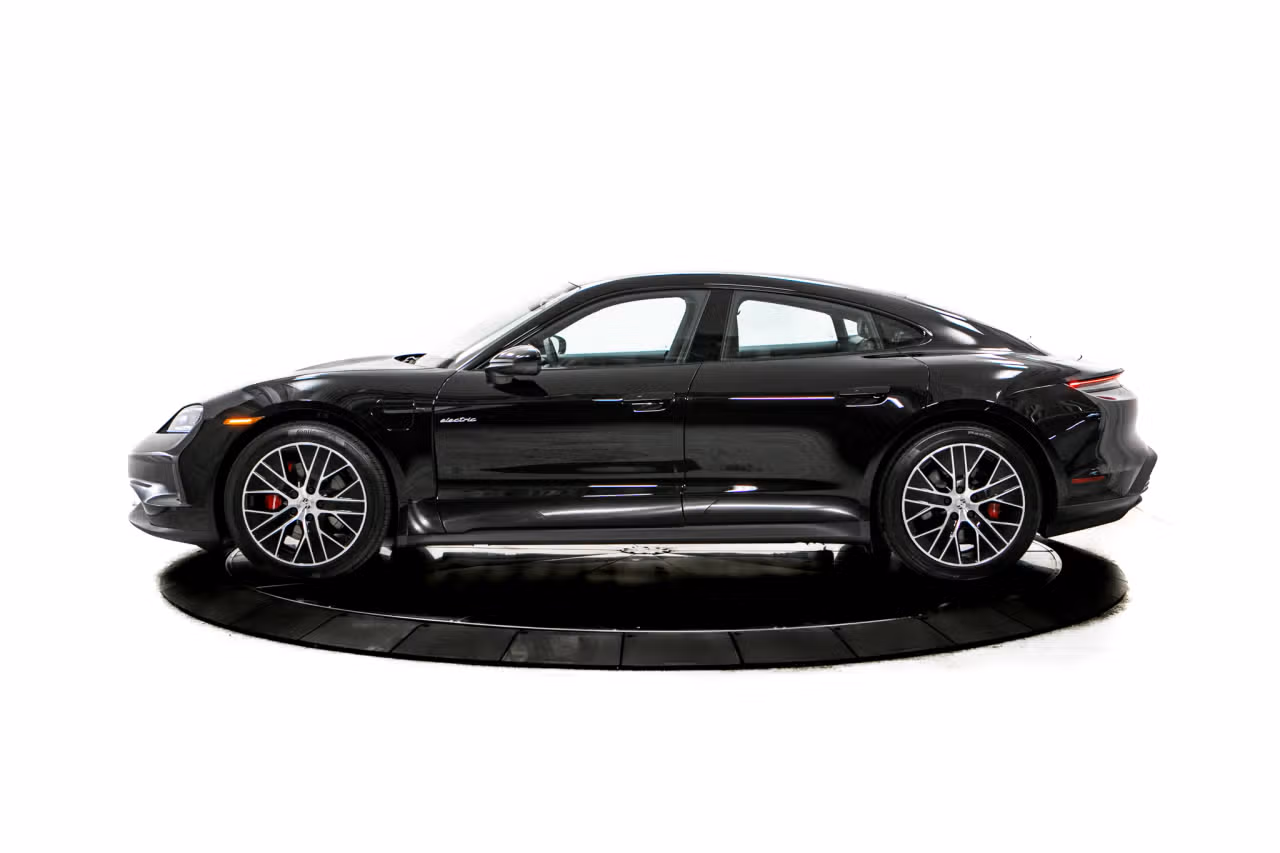 2026 Porsche Taycan S - Photo 12