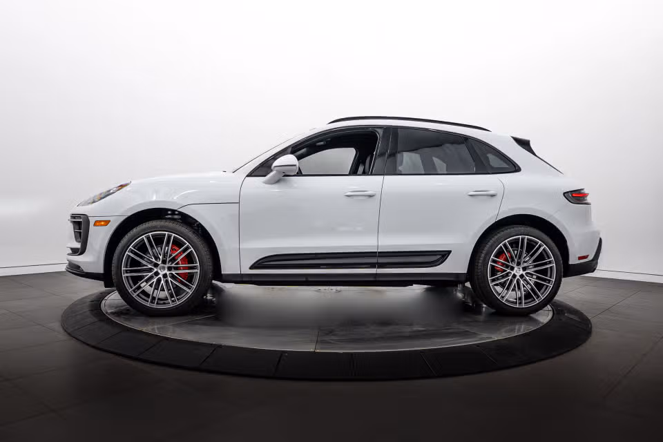2026 Porsche Macan S - Photo 11