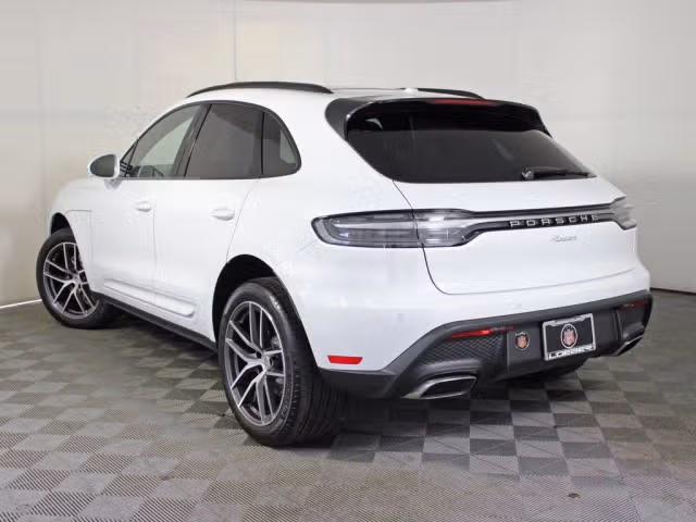 2026 Porsche Macan Base - Photo 18