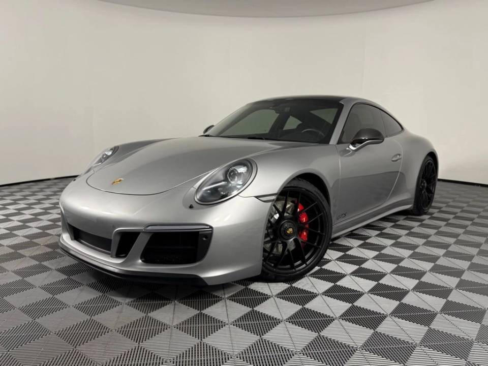 2018 Porsche 911 GTS