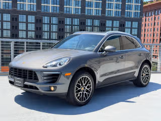 2016 Porsche Macan S's photo