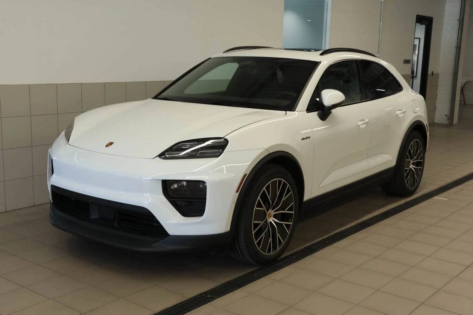 2024 Porsche Macan Base