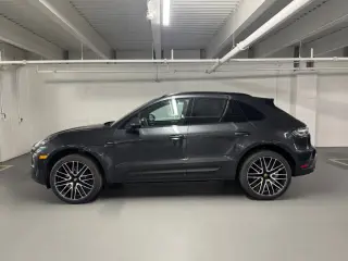 2026 Porsche Macan - Photo 13