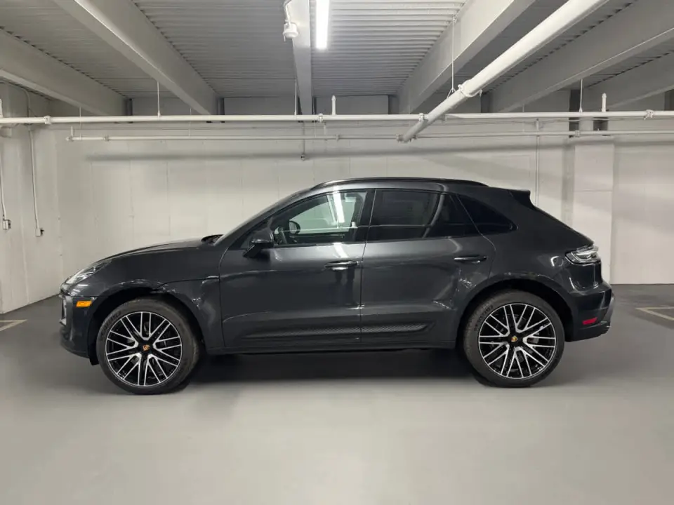 2026 Porsche Macan - Photo 15