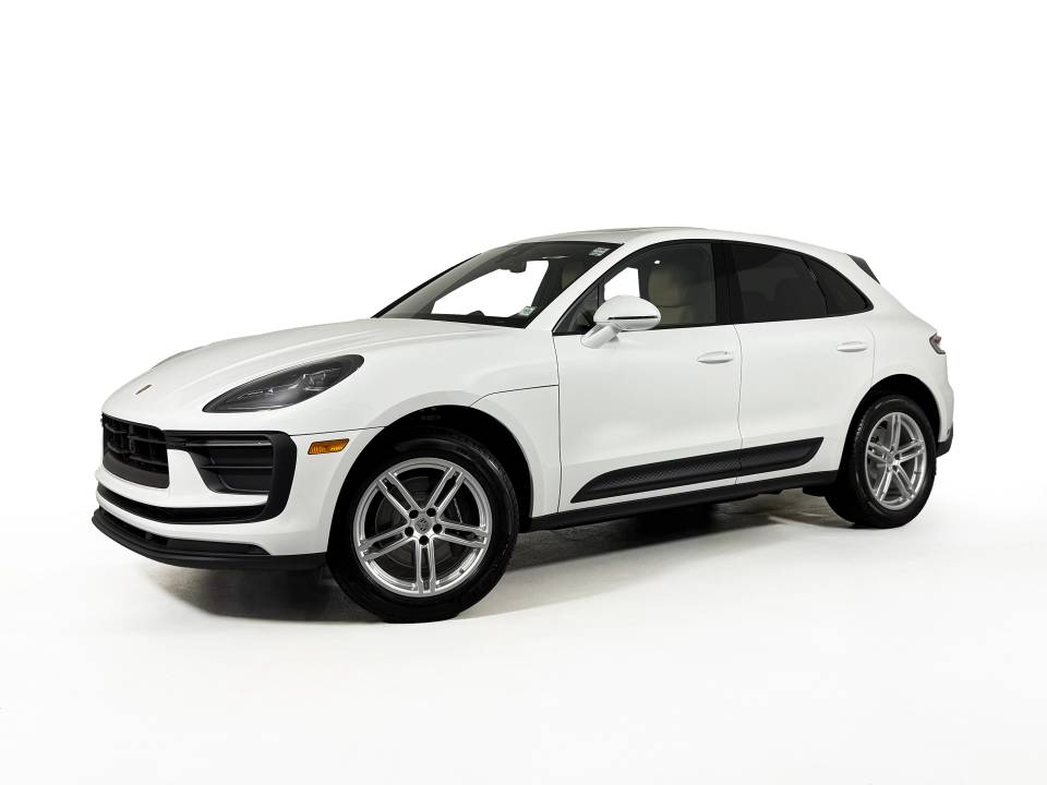 2023 Porsche Macan Base