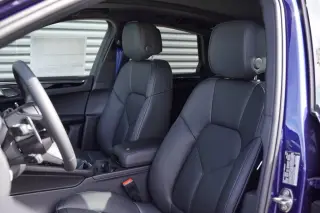 2026 Porsche Macan T - Photo 37