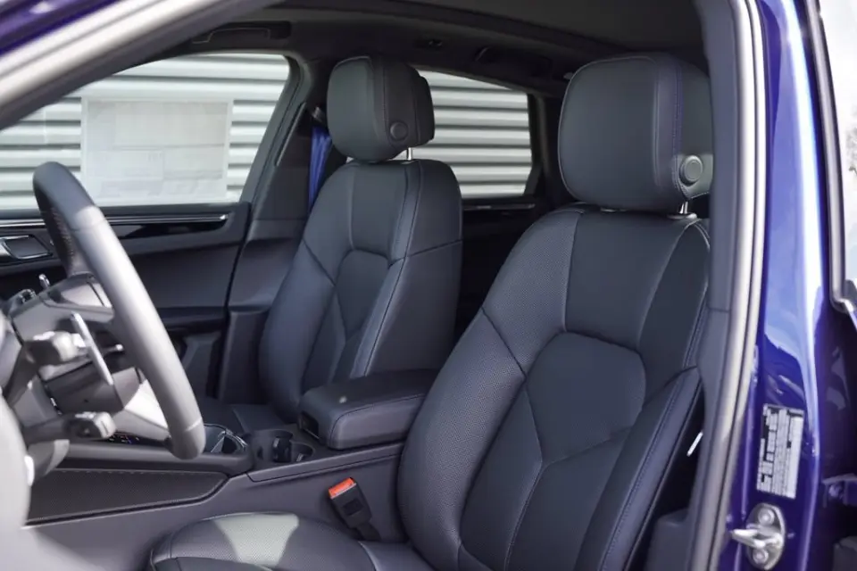 2026 Porsche Macan T - Photo 39