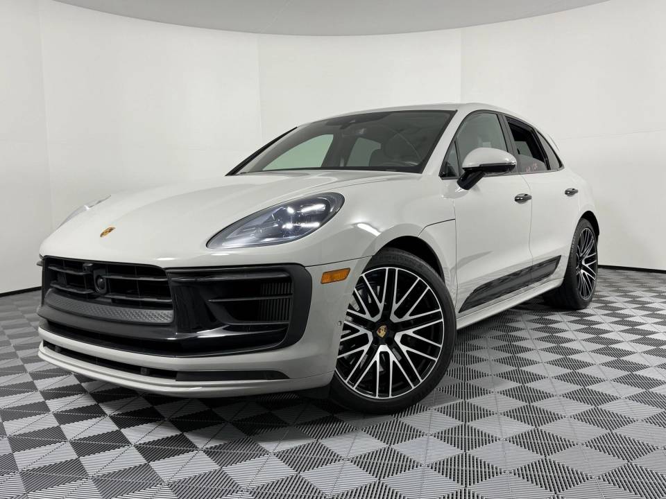 2024 Porsche Macan GTS
