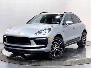 2024 Porsche Macan's photo