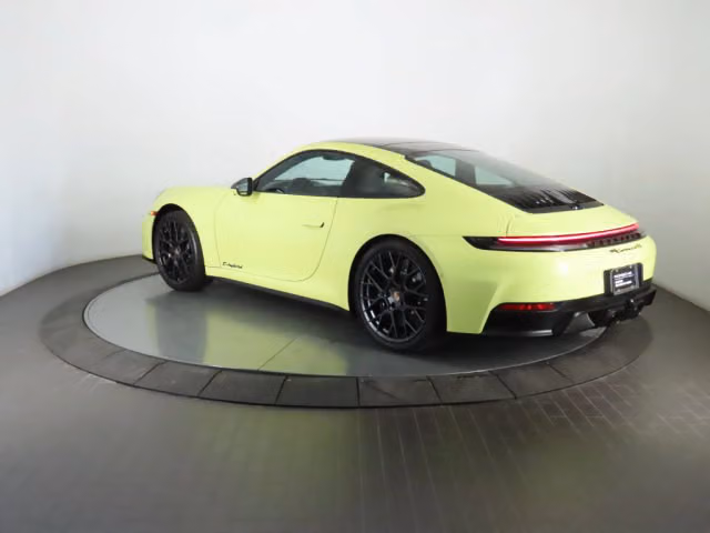 2025 Porsche 911 GTS - Photo 18