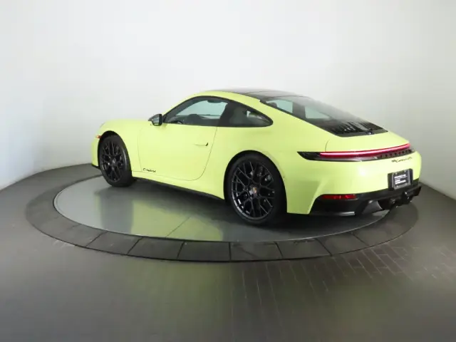 2025 Porsche 911 GTS - Photo 22