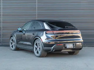 2026 Porsche Macan Base - Photo 21