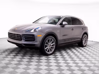 2021 Porsche Cayenne E-Hybrid's photo