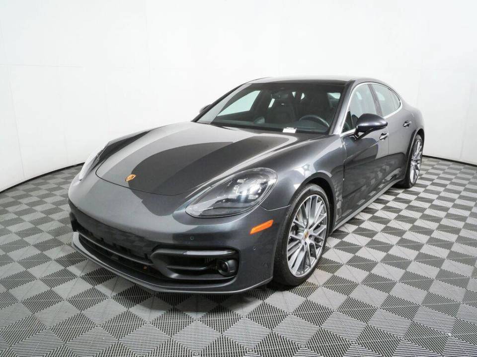 2023 Porsche Panamera