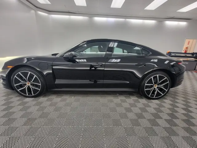 2025 Porsche Taycan Base - Photo 14