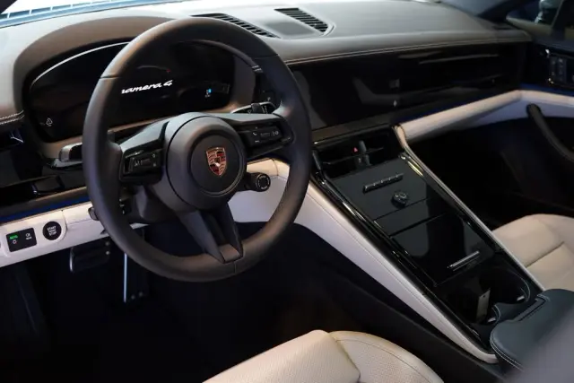 2026 Porsche Panamera Base - Photo 30