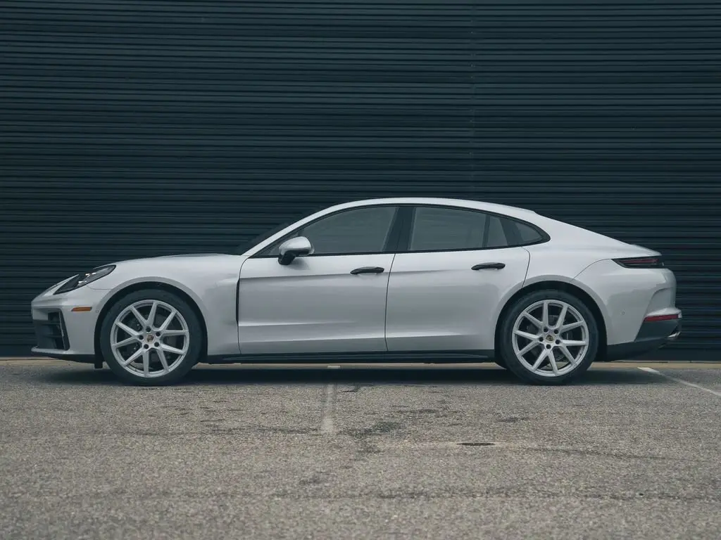 2025 Porsche Panamera Base - Photo 16