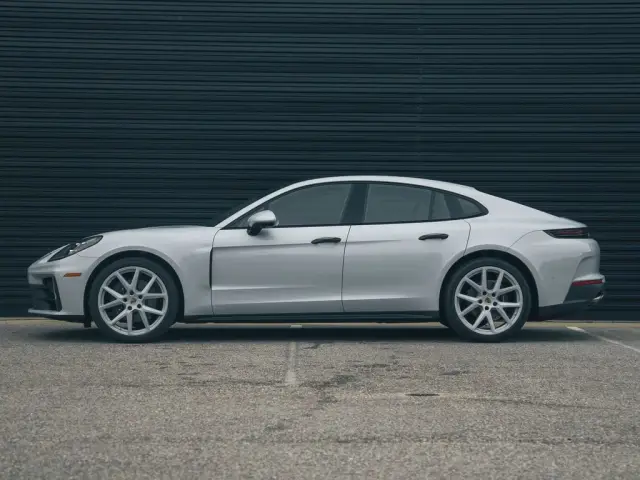 2025 Porsche Panamera Base - Photo 14
