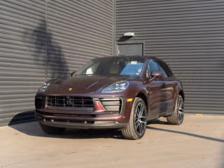 2026 Porsche Macan's photo