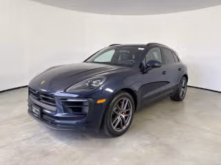 2022 Porsche Macan S's photo