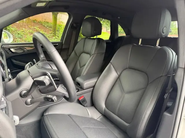 2025 Porsche Macan S - Photo 38