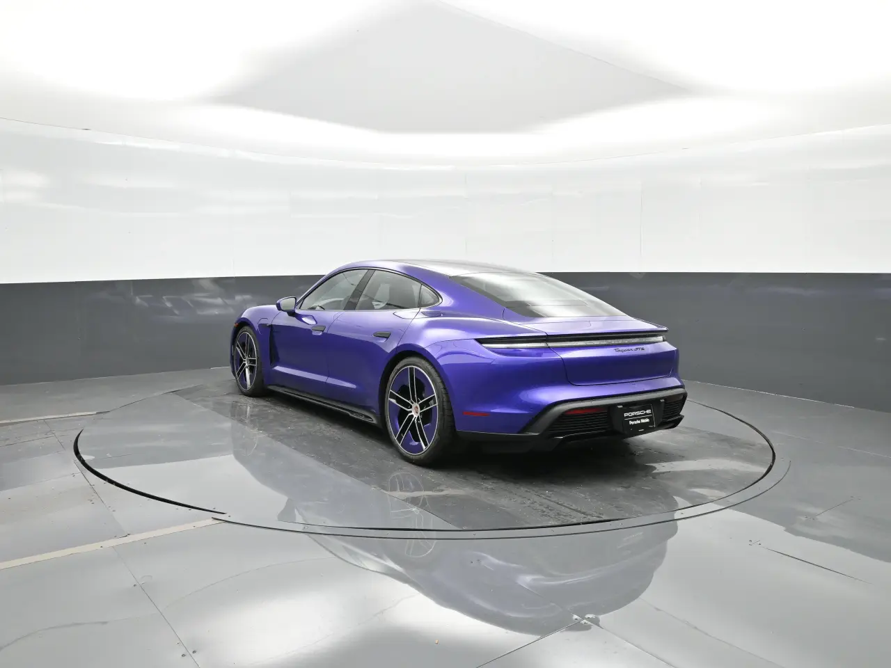 2026 Porsche Taycan GTS - Photo 24