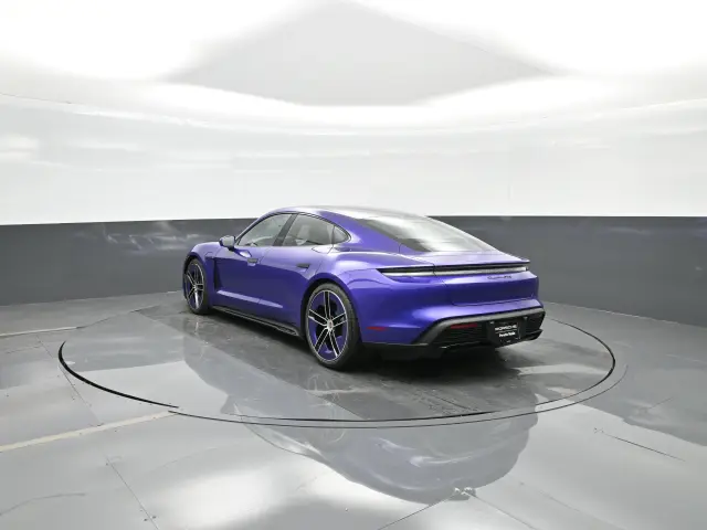 2026 Porsche Taycan GTS - Photo 22