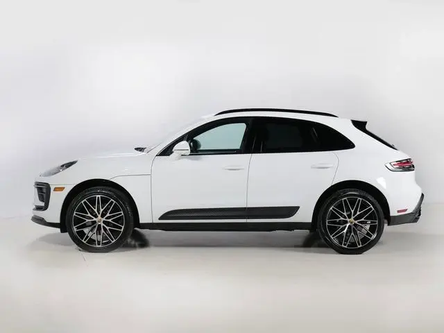2026 Porsche Macan Base - Photo 16