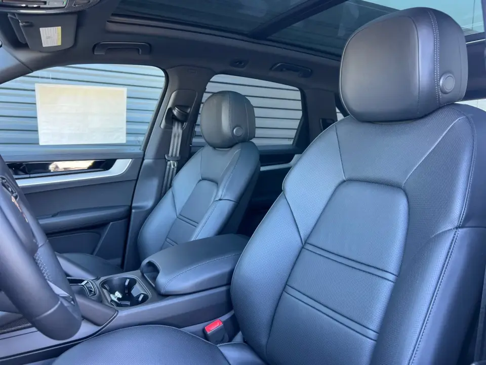 2025 Porsche Cayenne S E-Hybrid - Photo 39