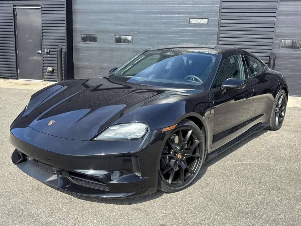 2026 Porsche Taycan