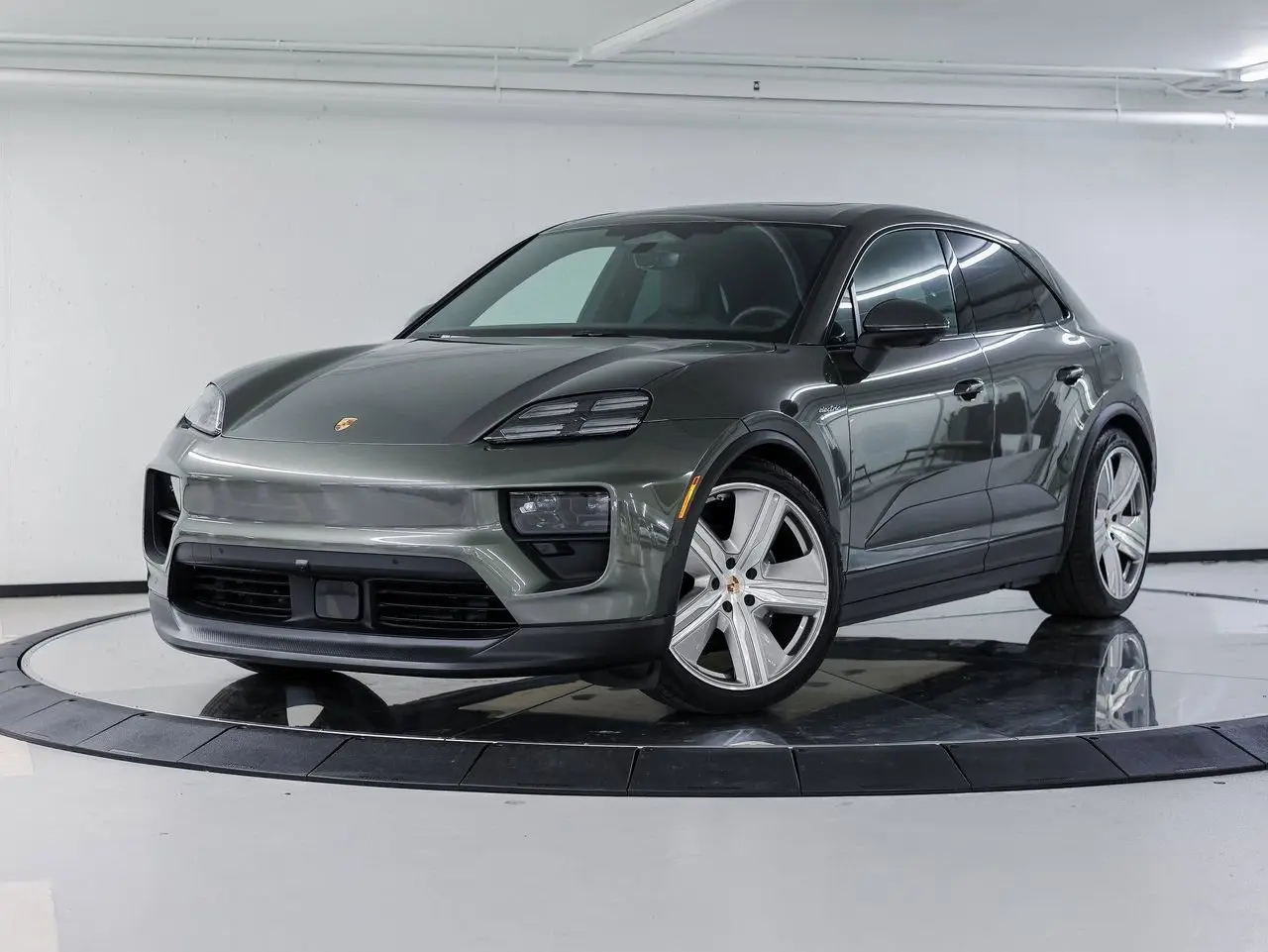 2025 Porsche Macan Base - Photo 8