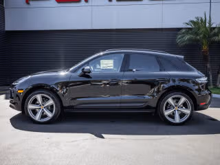 2026 Porsche Macan S - Photo 9