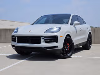 2026 Porsche Cayenne S's photo