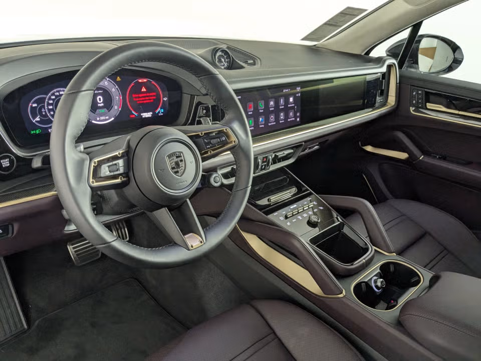 2025 Porsche Cayenne Turbo E-Hybrid - Photo 27