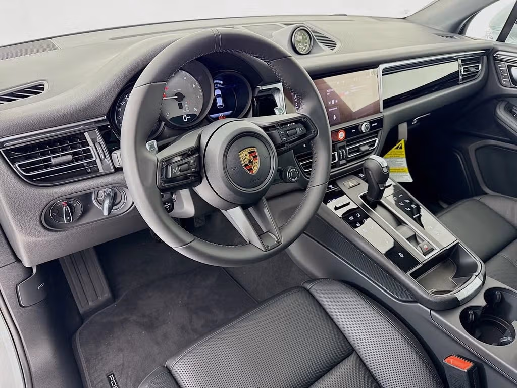 2026 Porsche Macan S - Photo 28