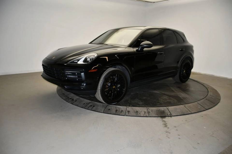 2023 Porsche Cayenne Base