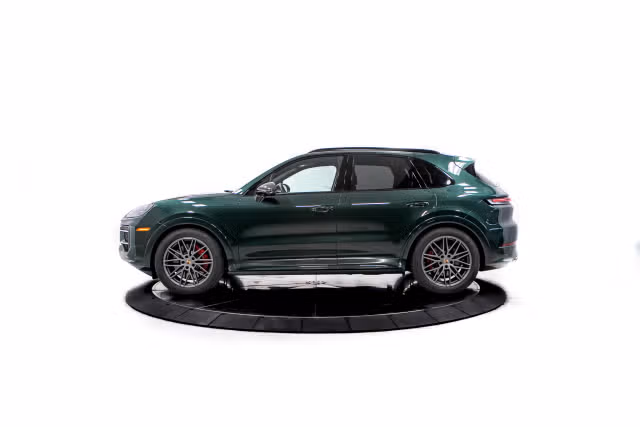 2025 Porsche Cayenne GTS - Photo 10