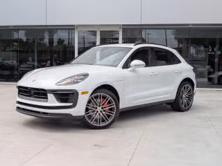 2026 Porsche Macan S's photo