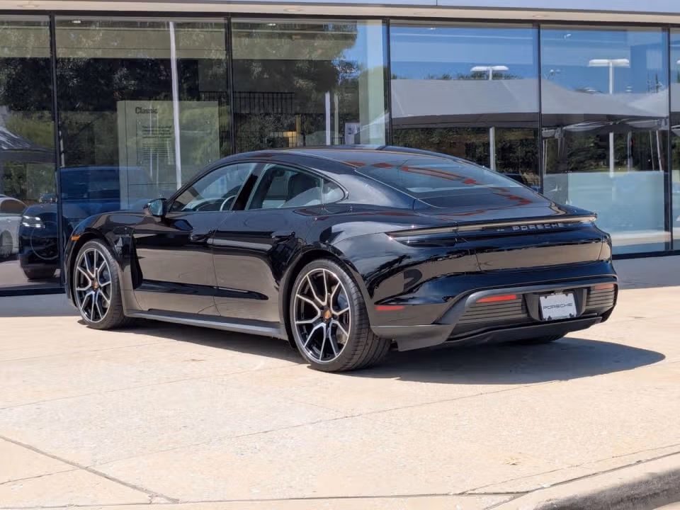 2025 Porsche Taycan Base - Photo 19