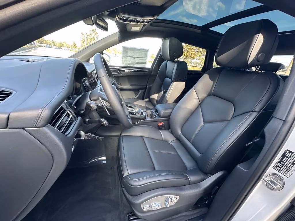 2026 Porsche Macan S - Photo 36