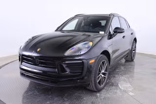 2026 Porsche Macan's photo