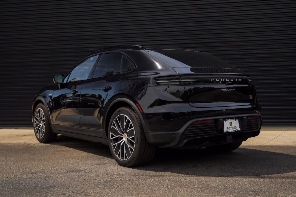 2026 Porsche Macan Base - Photo 20