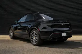 2026 Porsche Macan Base - Photo 21